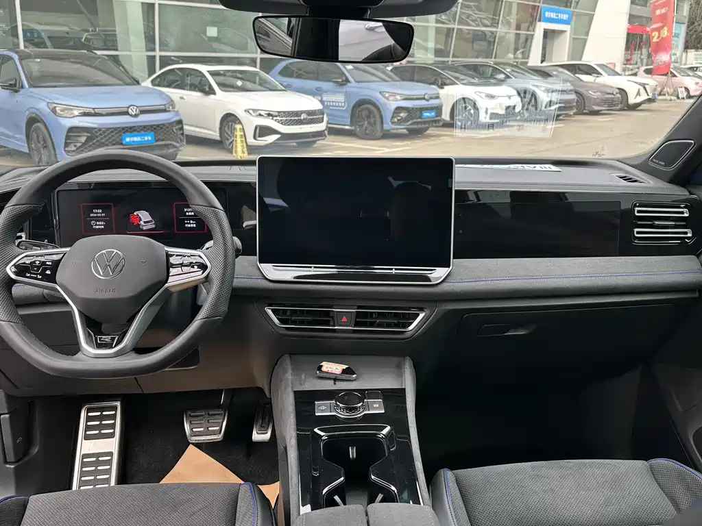 Tiguan L 2024 PRO 380TSI four-wheel drive R-Line Zhizun Edition купить на сайте DeffCars