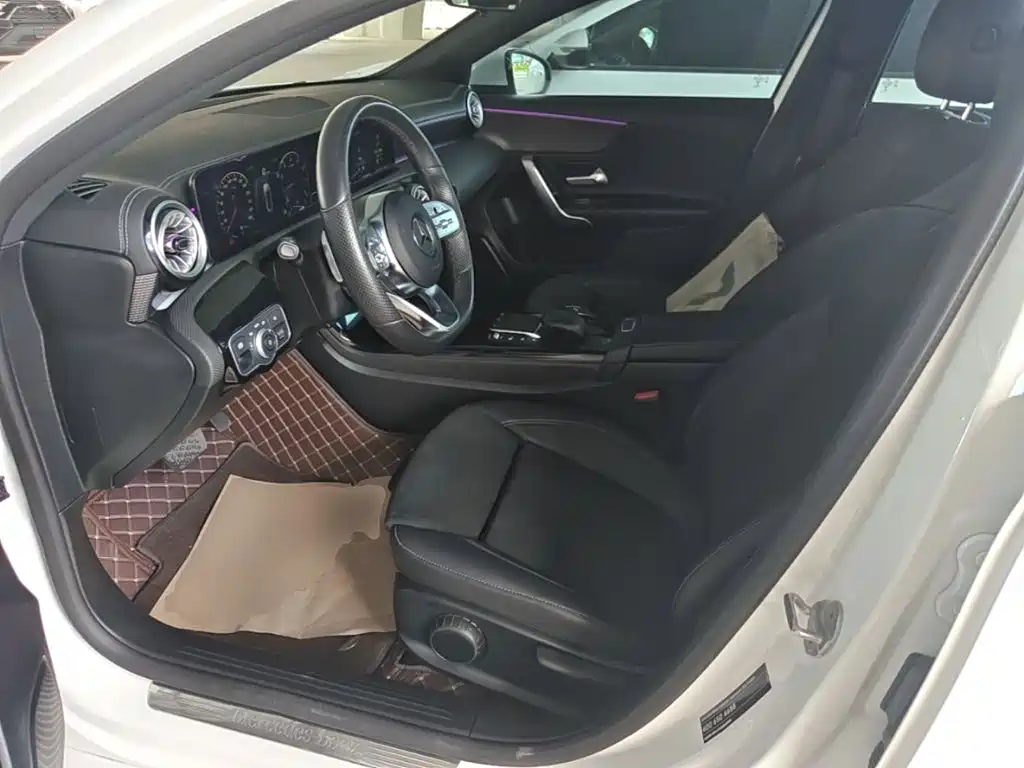 Mercedes-Benz A-Class 2022 Facelift Two A 200 L Sports Sedan Fashionable купить на сайте DeffCars