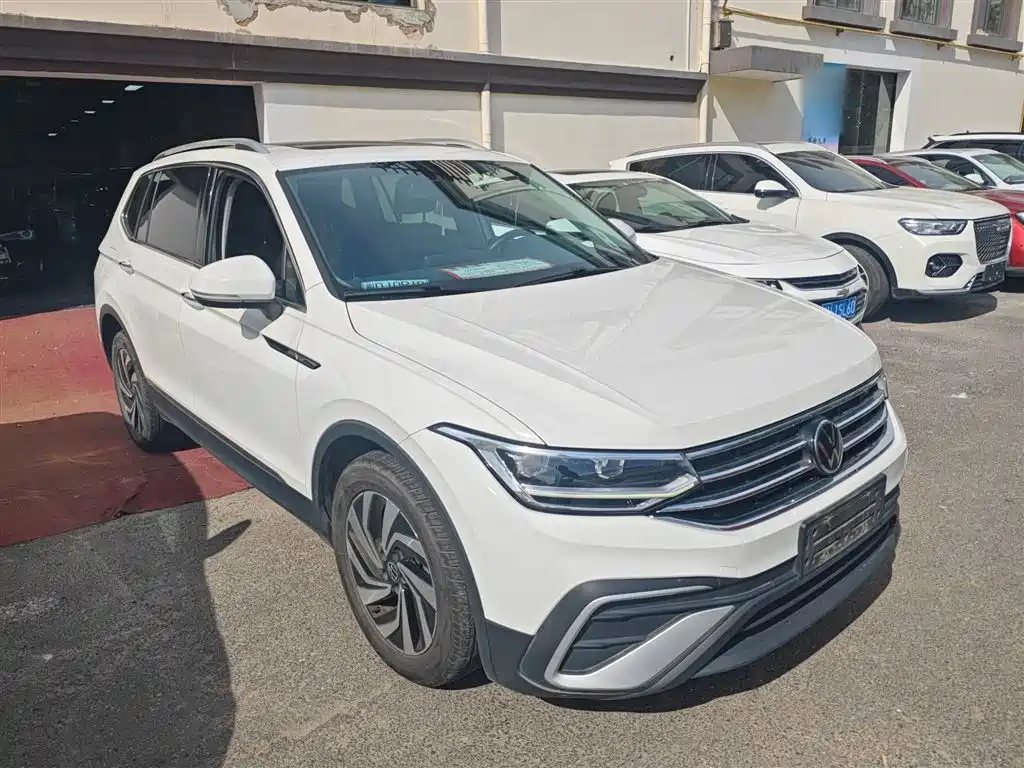 Tiguan L 2023 330TSI automatic two-wheel drive smart version купить на сайте DeffCars