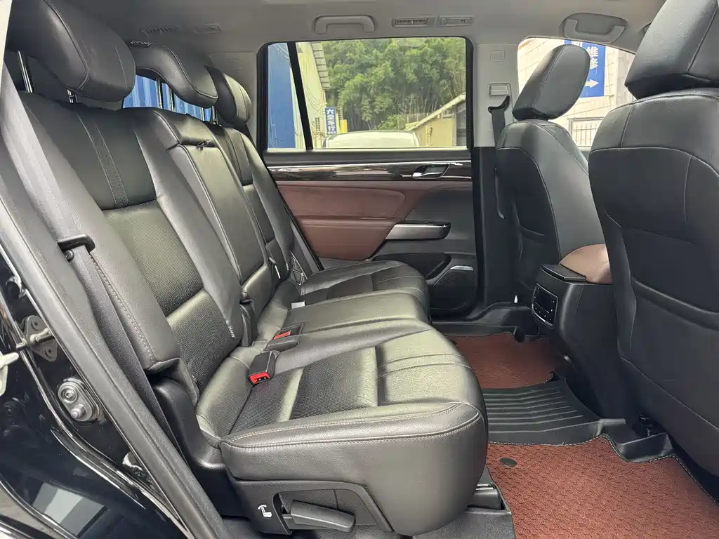 Trumpchi GS8 2017 320T 2WD Luxury Connected Edition (seven seats) купить на сайте DeffCars