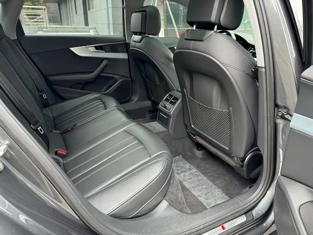 Audi A4L 2023 40 TFSI luxury and dynamic model купить на сайте DeffCars