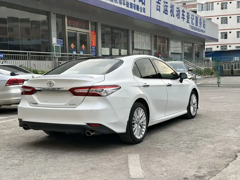 Camry 2019 2.5G Deluxe Edition National VI купить на сайте DeffCars
