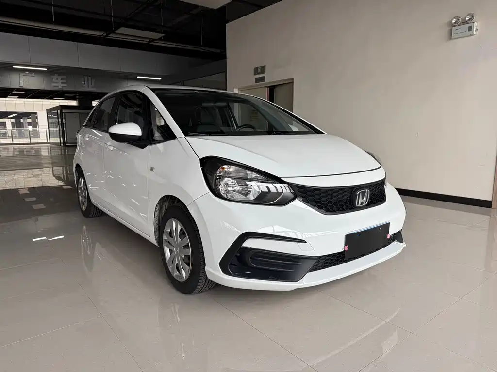 Fit 2021 1.5L CVT Fashion Edition купить на сайте DeffCars