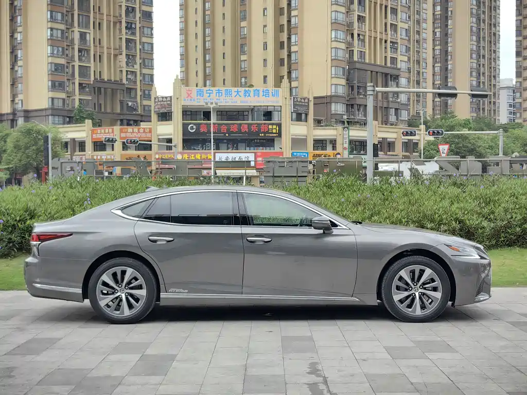 Lexus LS 2018 500h Excellence Edition National V купить на сайте DeffCars