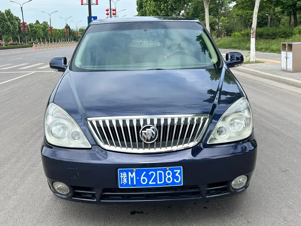 Buick GL8 2011 2.4L LT Executive Edition купить на сайте DeffCars