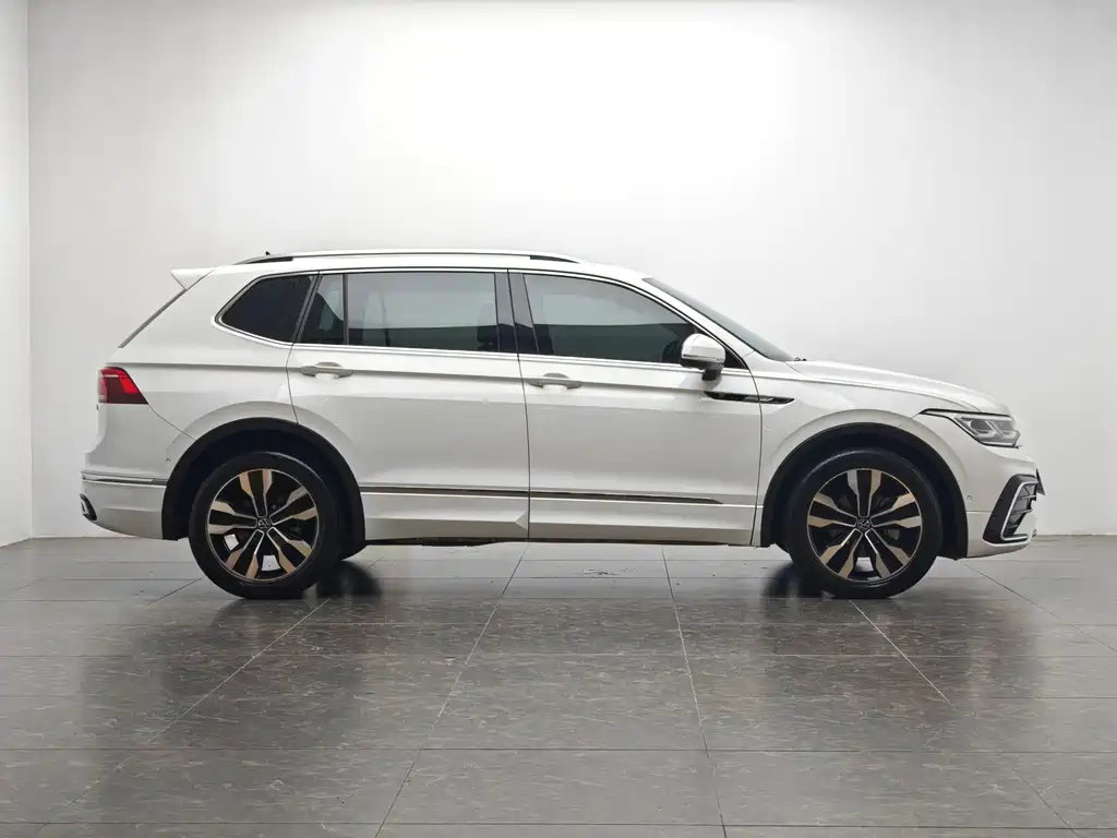 Tiguan L 2023 330TSI automatic two-wheel drive R-Line flagship version купить на сайте DeffCars