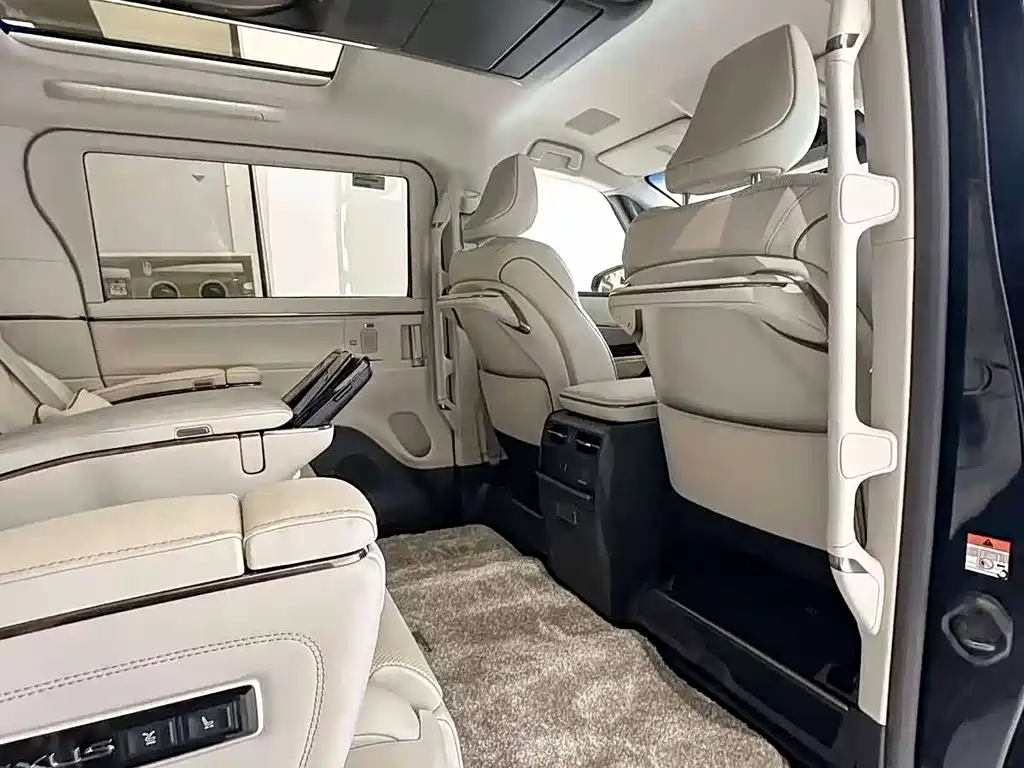 Lexus LM 2025 500h six-seater premium version купить на сайте DeffCars