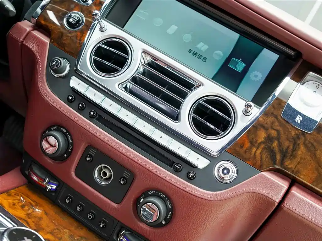 Ghost 2015 Series II Standard Edition купить на сайте DeffCars