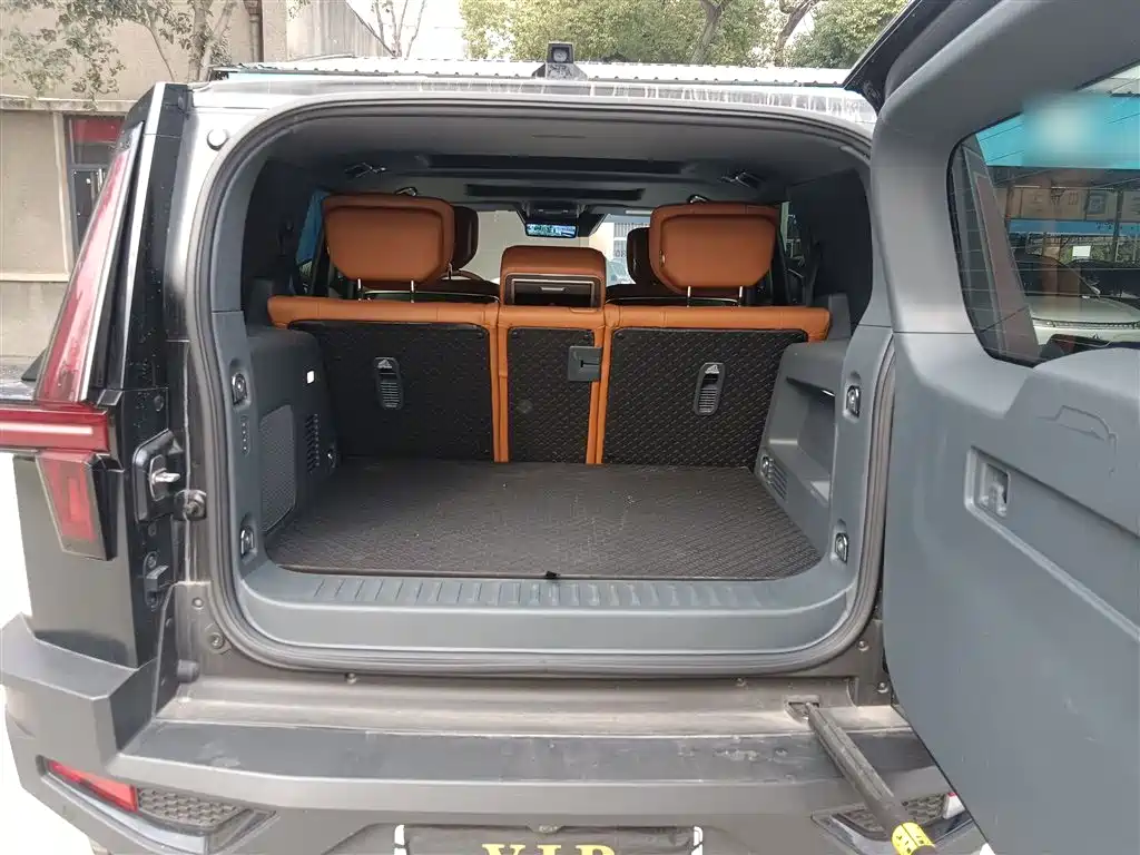 Warrior 917 2023 extended range basic version купить на сайте DeffCars