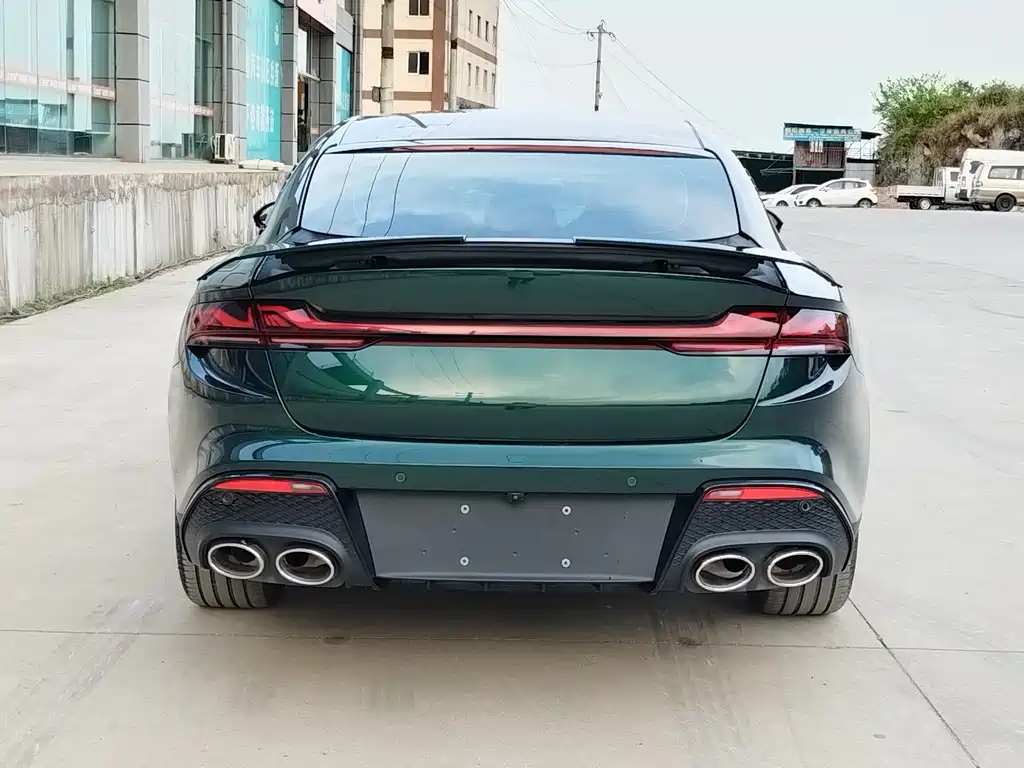 MG7 2023 2.0T Automatic Beauty Hunting Exclusive Edition купить на сайте DeffCars