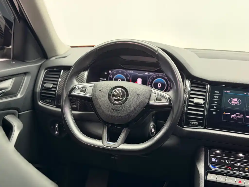 Kodiak GT 2021 TSI380 four-wheel drive flagship version купить на сайте DeffCars