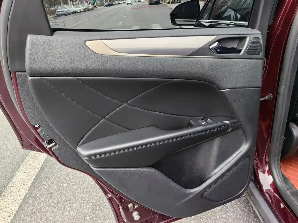 Lincoln MKC 2017 2.0T 2WD Exclusive Edition купить на сайте DeffCars