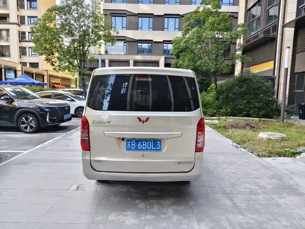 Wuling Rongguang V 2016 1.5L standard model купить на сайте DeffCars