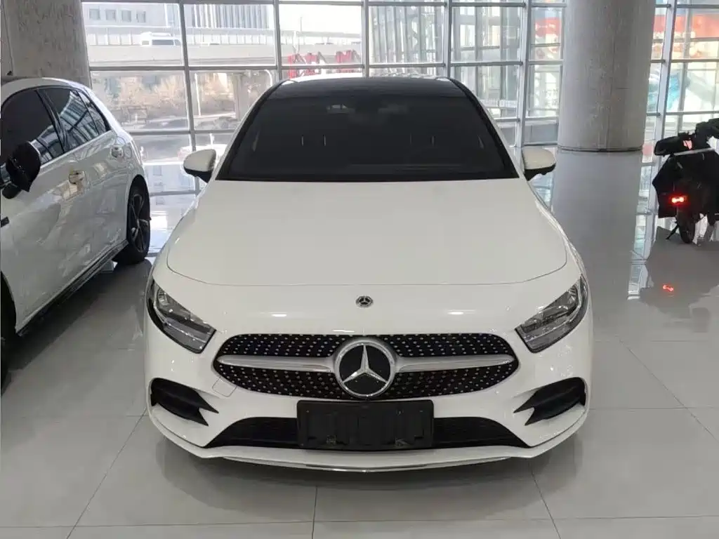 Mercedes-Benz A-Class 2022 facelift A 180 L sports sedan купить на сайте DeffCars
