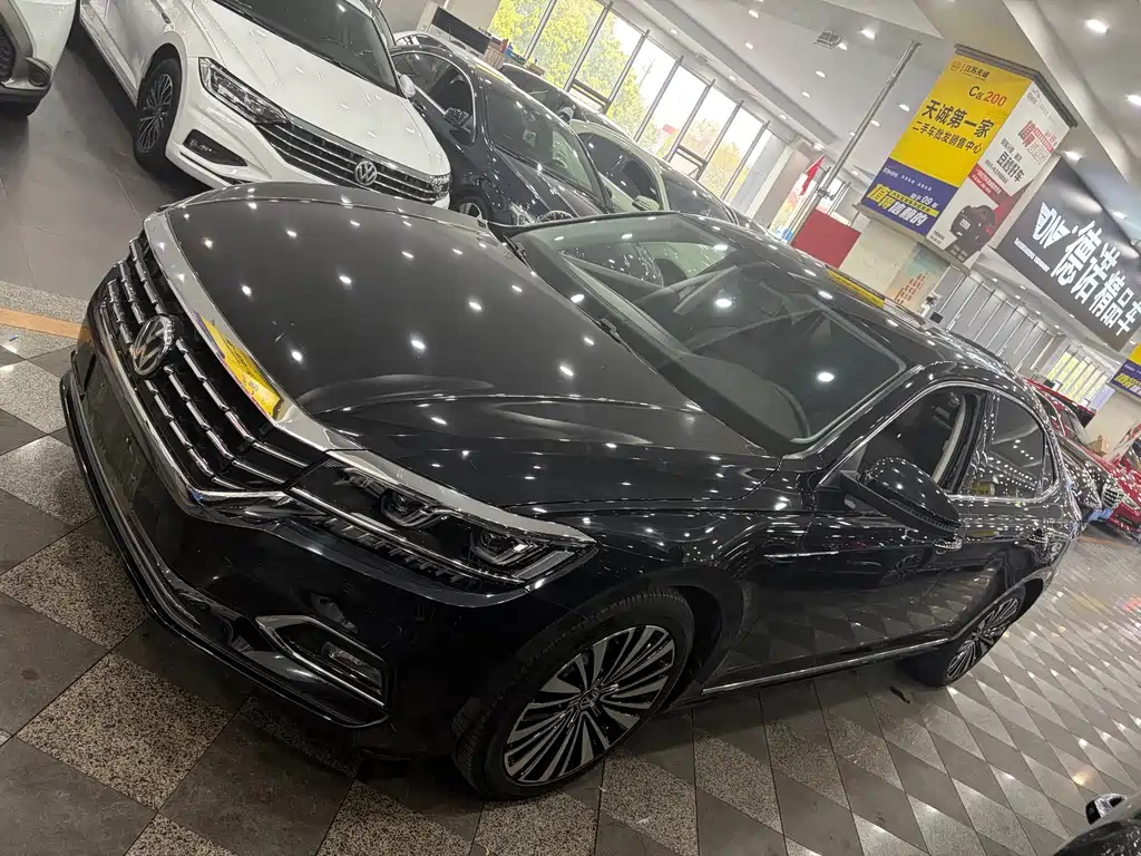 Passat 2019 330TSI Deluxe Edition National VI купить на сайте DeffCars