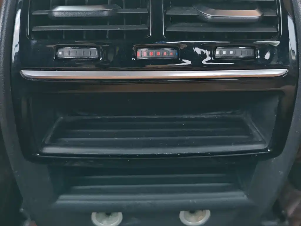 BMW 5 Series 2018 facelift 530Li leading M sports package купить на сайте DeffCars