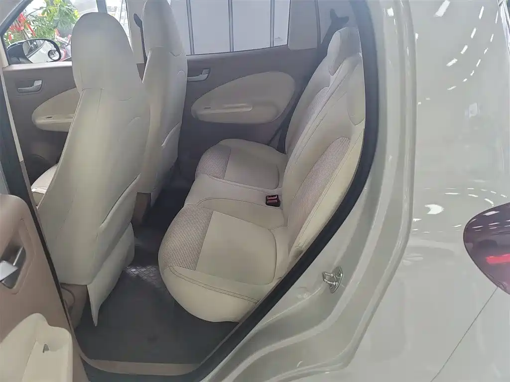 Hongguang MINIEV 2025 fourth generation four-door version advanced model купить на сайте DeffCars