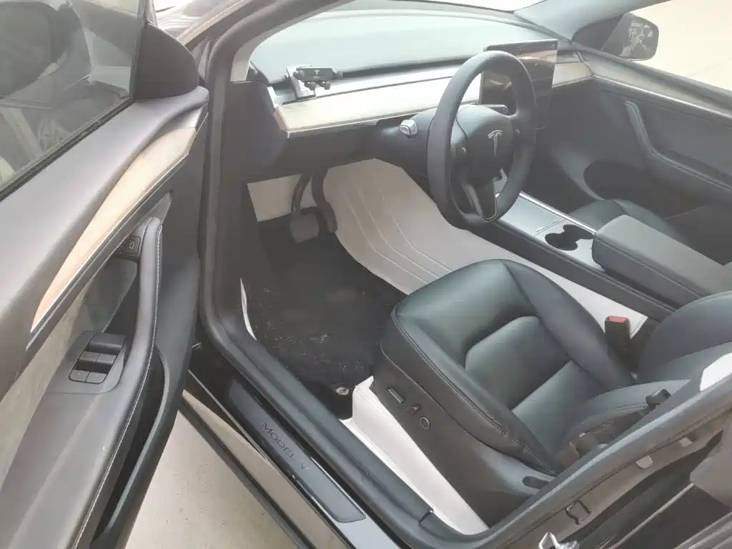 Model Y 2022 facelift rear-wheel drive version купить на сайте DeffCars