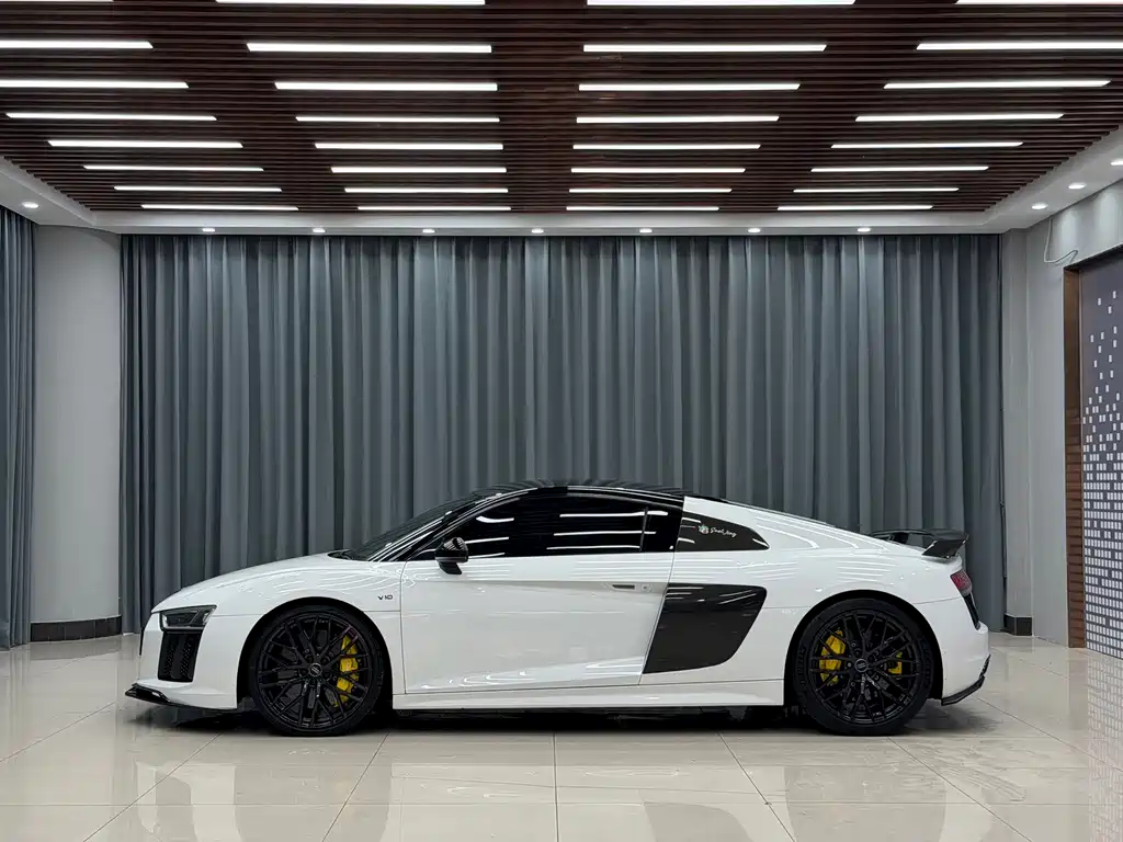 Audi R8 2016 V10 Coupe Performance купить на сайте DeffCars