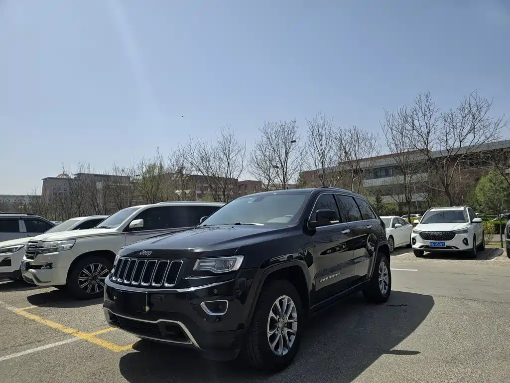 Imported Grand Cherokee 2015 3.0L Comfort Navigation Edition купить на сайте DeffCars