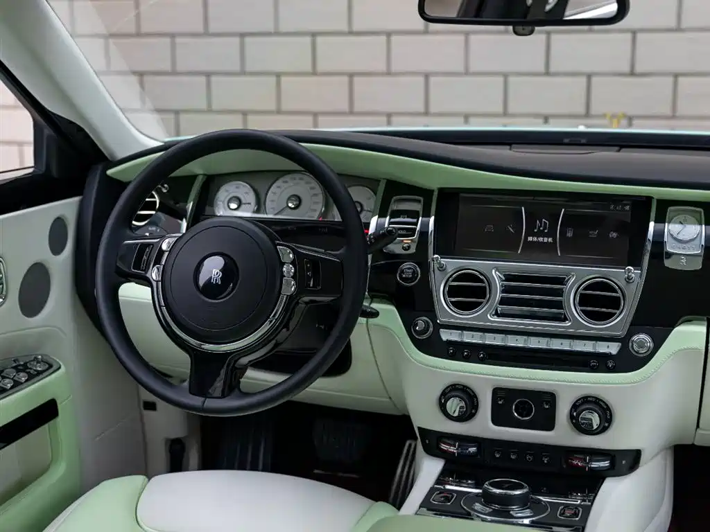 Ghost 2018 6.6T standard wheelbase version купить на сайте DeffCars