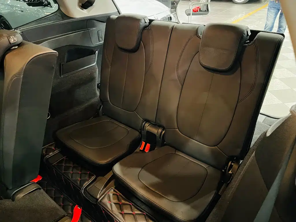 BMW 2 Series Multipurpose Station Wagon 2019 220i Leading Model купить на сайте DeffCars