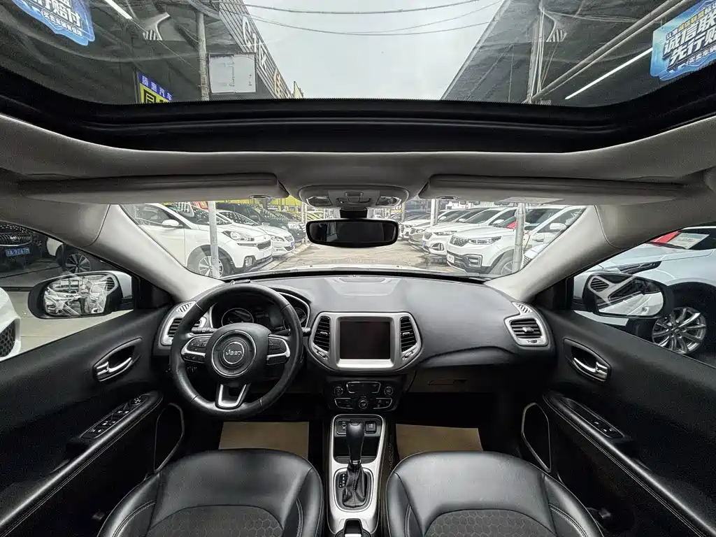 Compass 2019 220T Automatic Joy Edition купить на сайте DeffCars