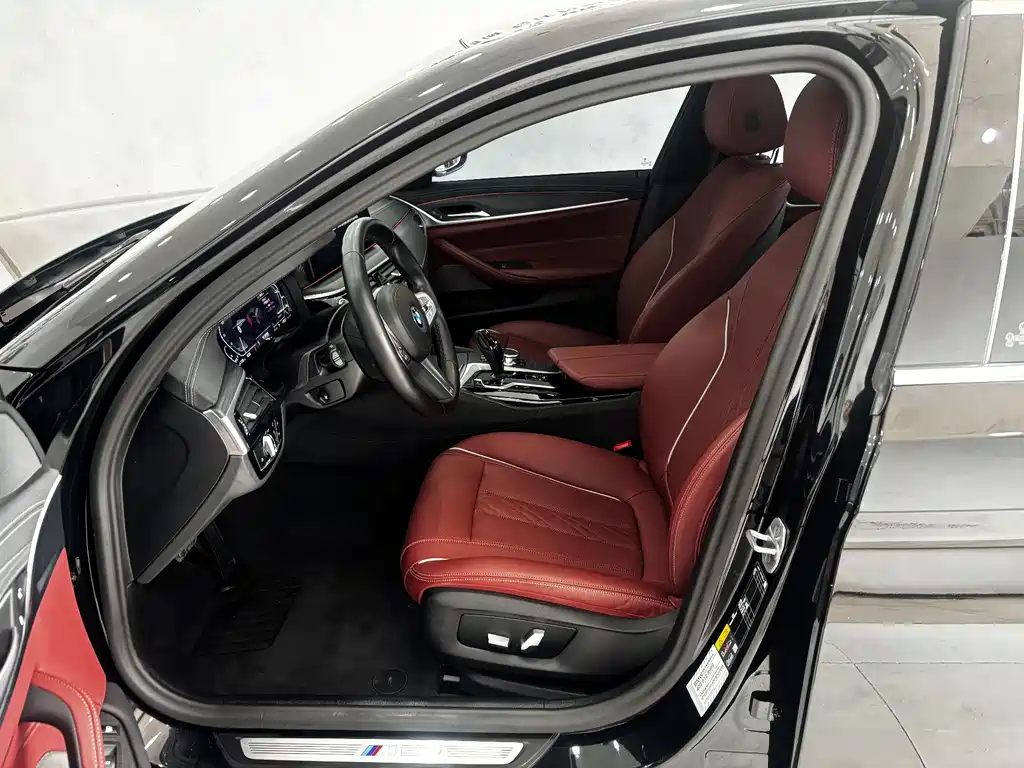 BMW 5 Series New Energy 2022 Model 2 535Le M Sports Package купить на сайте DeffCars