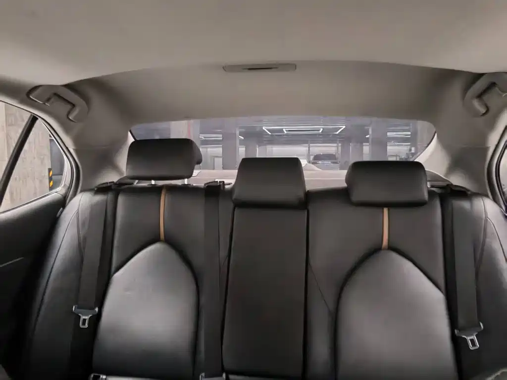Camry 2021 2.0G Deluxe Edition купить на сайте DeffCars