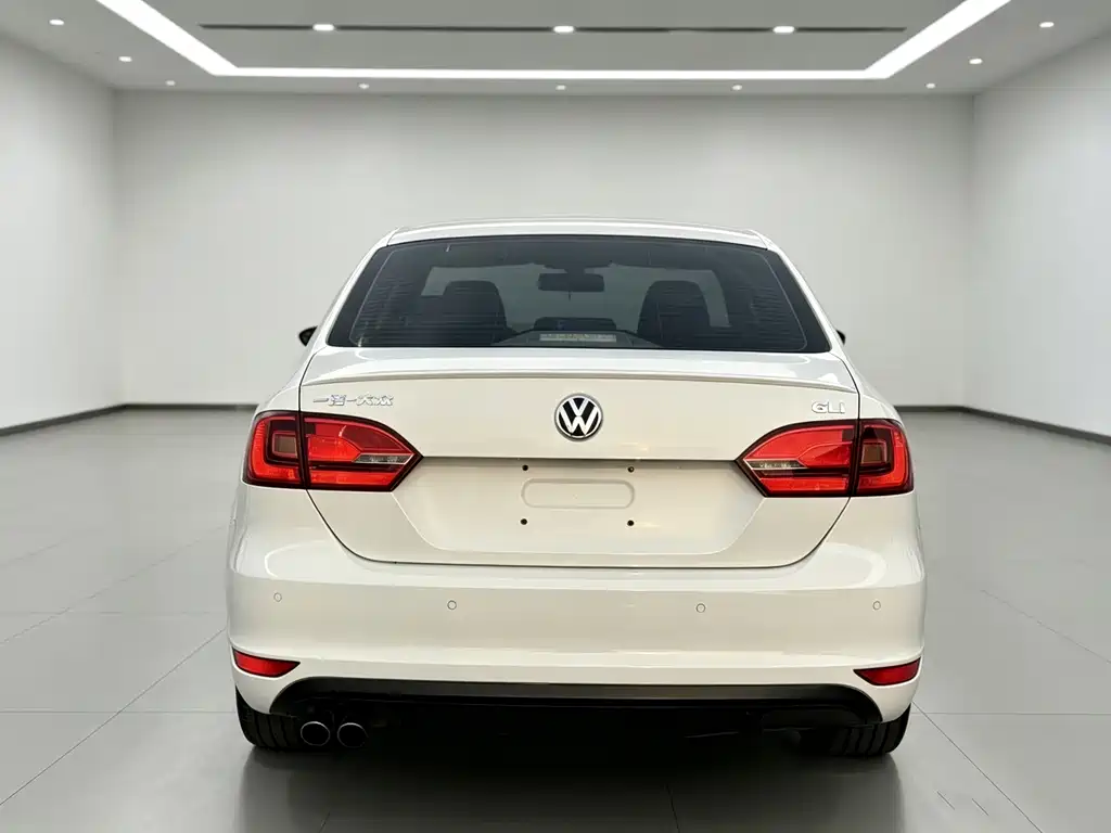 SAGITAR 2013 2.0TSI GLI купить на сайте DeffCars