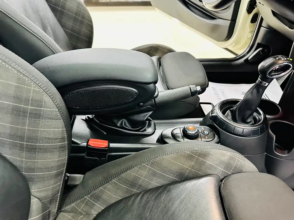 MINI 2016 1.5T COOPER купить на сайте DeffCars