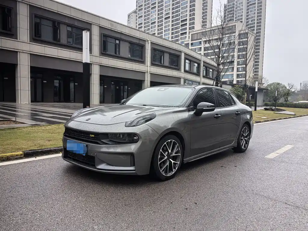 Lynk & Co 03 2022 2.0TD DCT Pro купить на сайте DeffCars