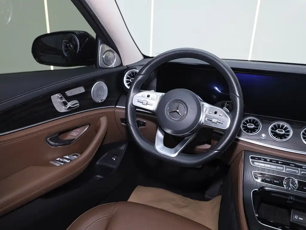 Mercedes-Benz E-Class 2020 Facelift E 300 L Sports Special Edition купить на сайте DeffCars