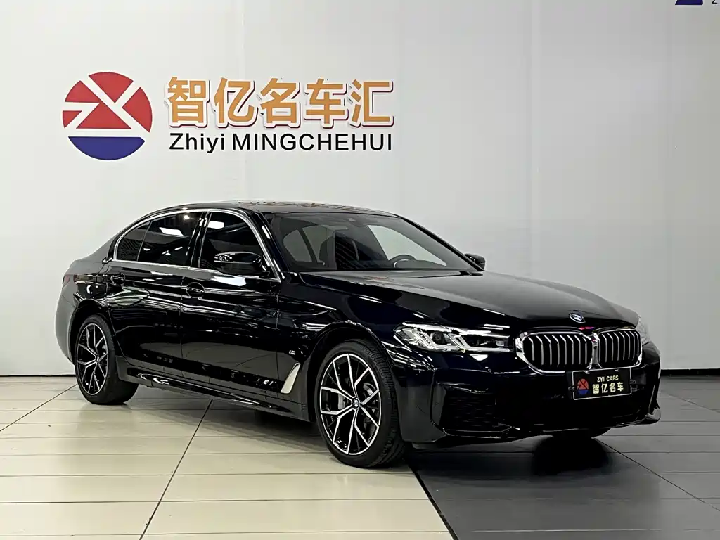 BMW 5 Series 2022 Facelift Three 530Li Exclusive M Sports Package купить на сайте DeffCars