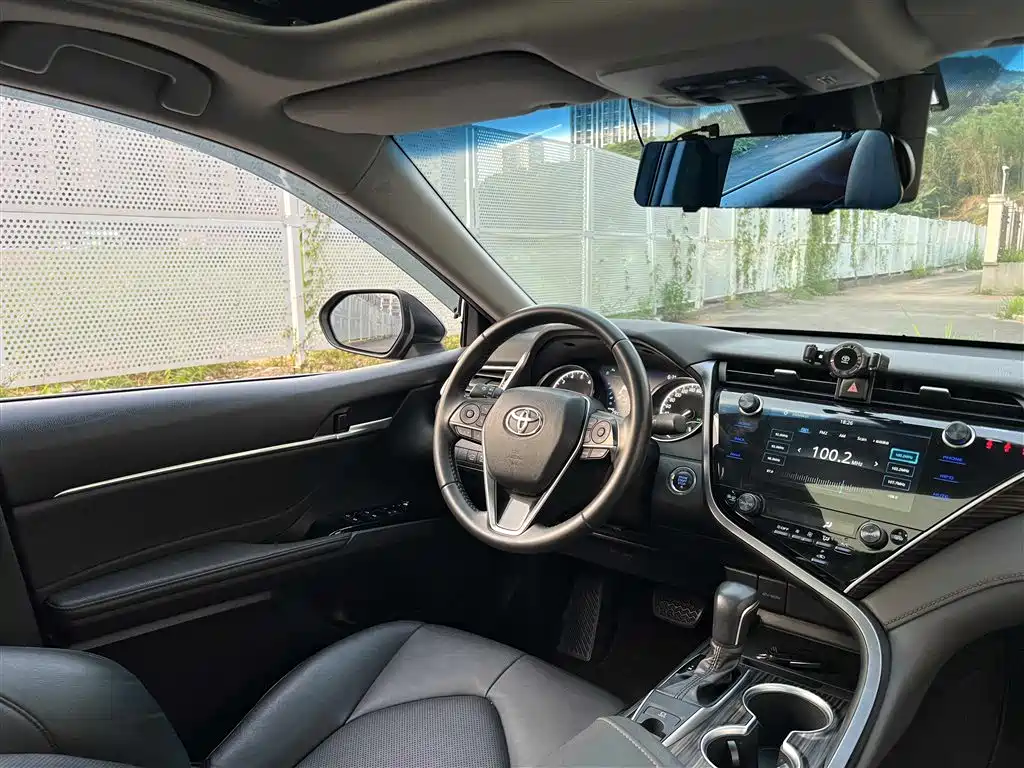 Camry 2021 2.0G Deluxe Edition купить на сайте DeffCars
