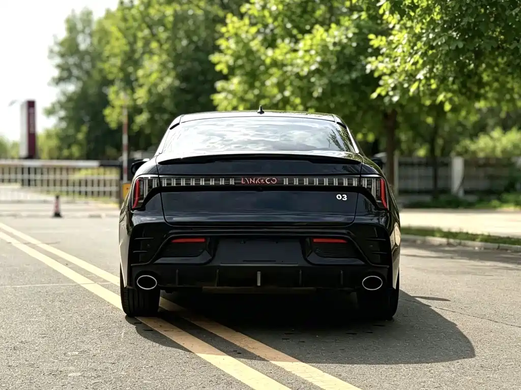Lynk & Co 03 2023 2.0TD DCT Pro купить на сайте DeffCars