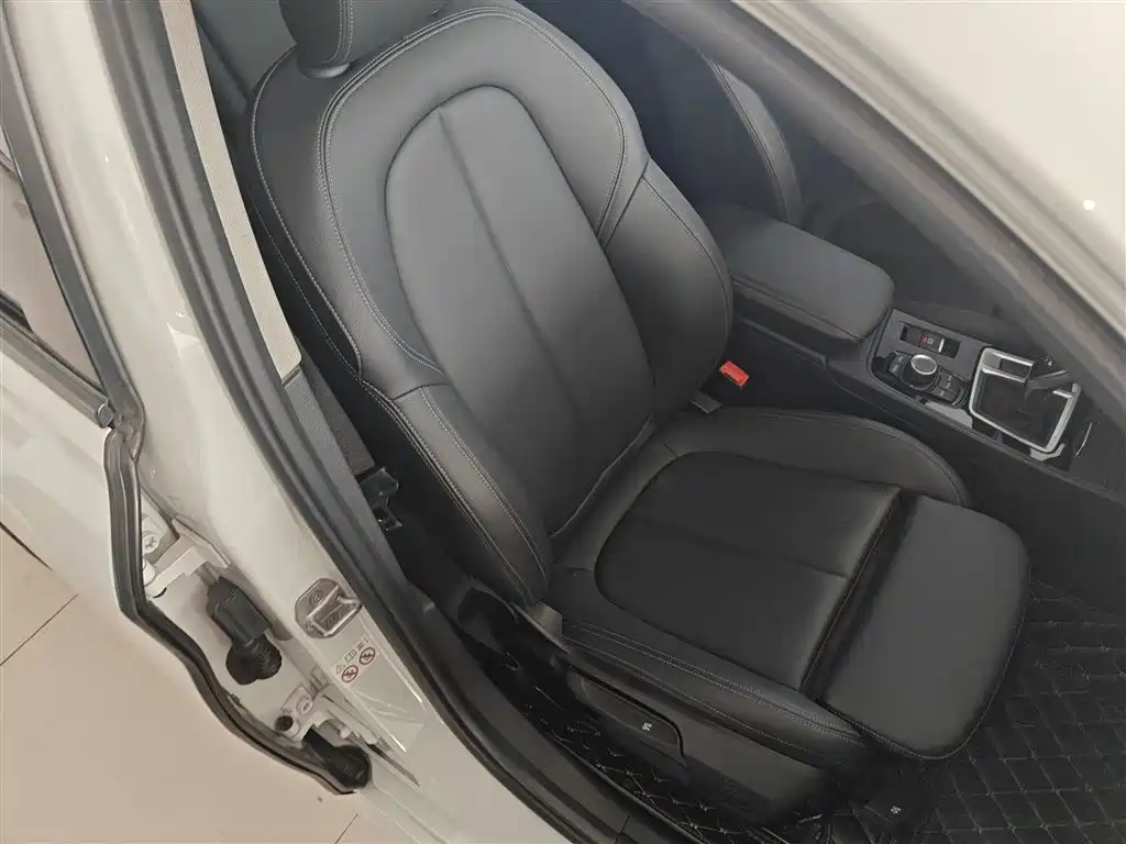 BMW 1 Series 2020 120i M Sports Package купить на сайте DeffCars