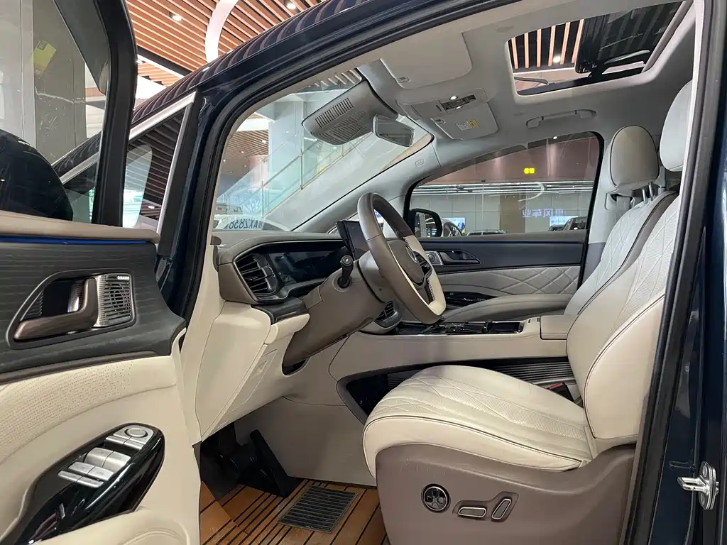 Denza D9 2022 DM-i 970 four-wheel drive premium model купить на сайте DeffCars