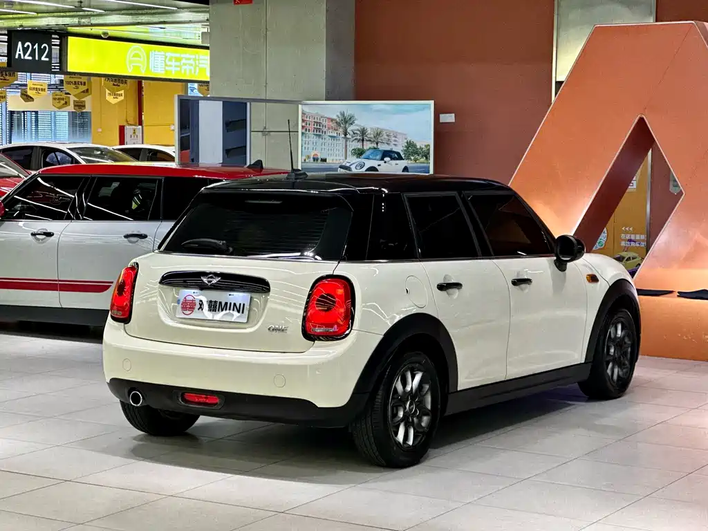 MINI 2016 1.2T ONE Avant-Garde Five-Door Edition купить на сайте DeffCars