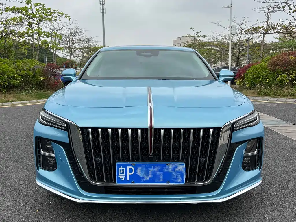 Hongqi H5 2023 2.0T automatic smart connected flag version купить на сайте DeffCars