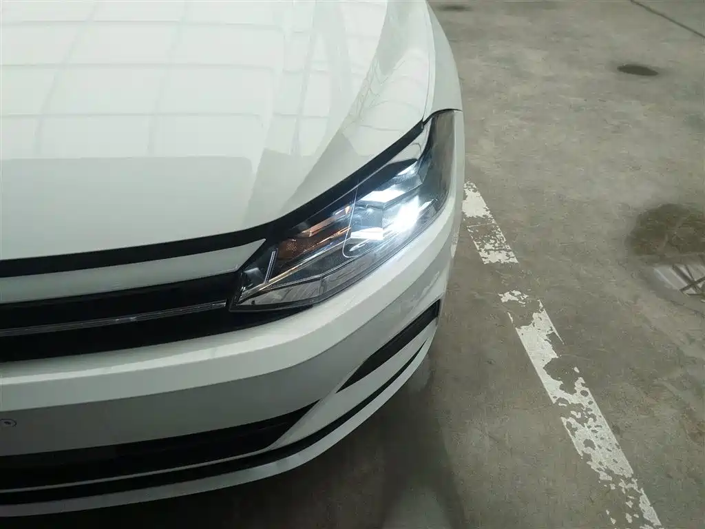 Polo 2023 facelift Plus 1.5L automatic indulgence version купить на сайте DeffCars