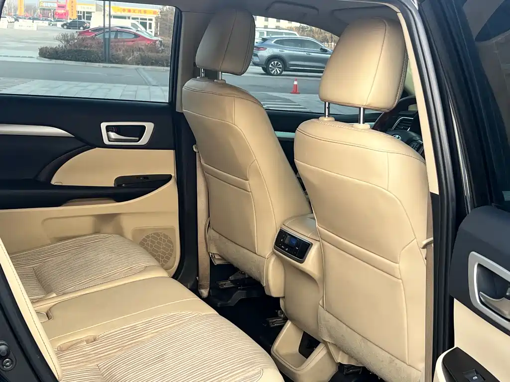 Highlander 2021 2.0T four-wheel drive elite version 7 seats купить на сайте DeffCars