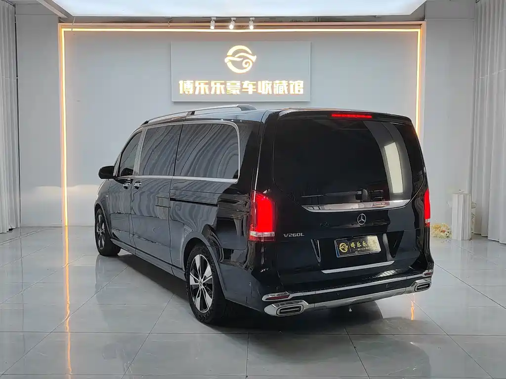 Mercedes-Benz V-Class 2021 V 260 L Long Wheelbase Premium Edition купить на сайте DeffCars
