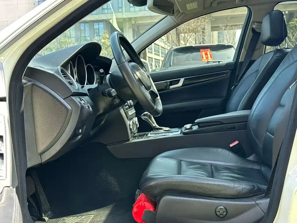 Mercedes-Benz C-Class 2010 C 200 CGI Fashion Model купить на сайте DeffCars