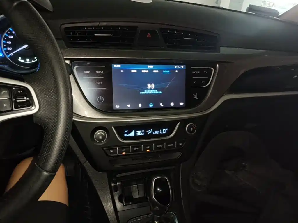 Emgrand 2017 Sedan Million Model 1.5L CVT Upward Interconnect Version купить на сайте DeffCars