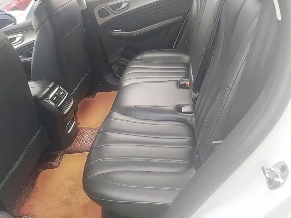 Roewe RX5 MAX 2019 300TGI Automatic 4G Internet Deluxe Edition купить на сайте DeffCars