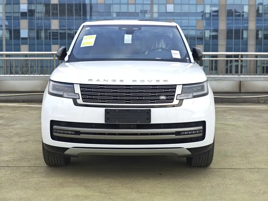 Range Rover 2026 3.0 L6 400PS SE long axis version купить на сайте DeffCars