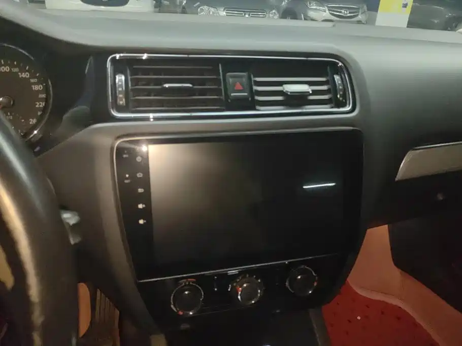 Sagitar 2015 230TSI automatic comfort model купить на сайте DeffCars