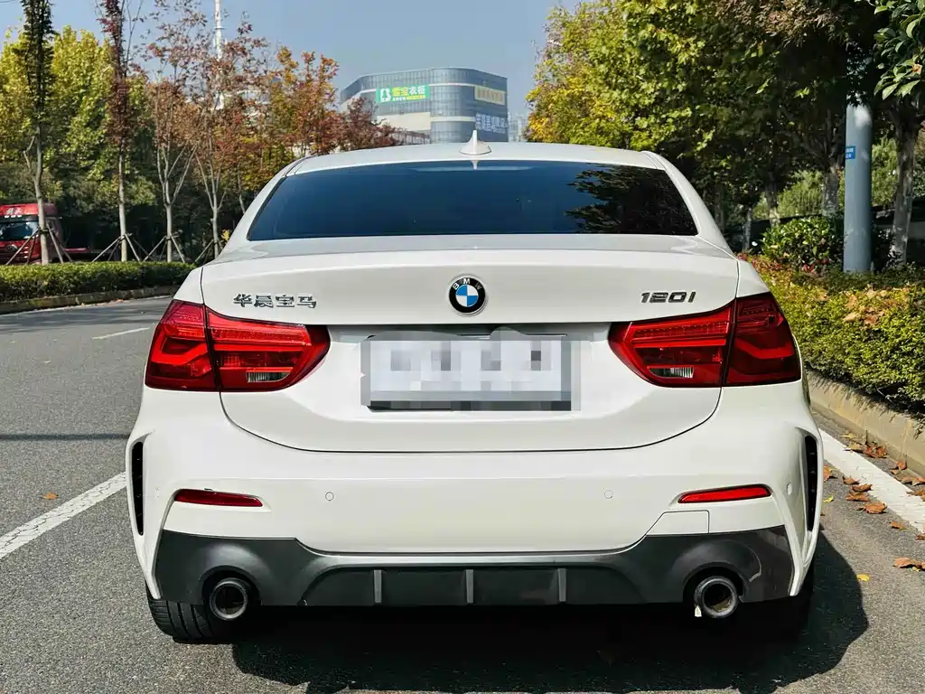 BMW 1 Series 2022 120i M Sports Night Edition купить на сайте DeffCars
