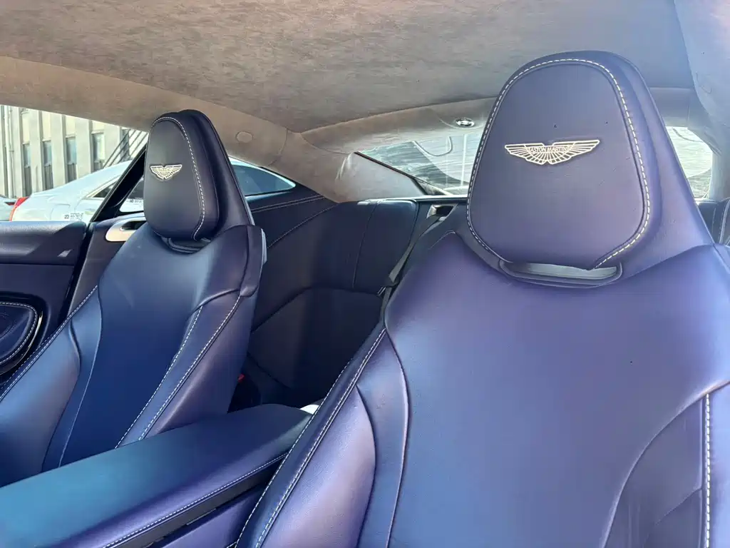 Aston Martin DB11 2019 4.0T V8 Coupe купить на сайте DeffCars
